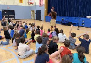 Read more about the article Marlborough students learn about the Mohegan Tribe